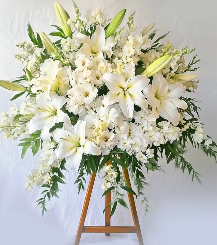 White Standing Spray